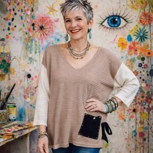 Lulu-B Colorblock Ribbed V-Neck Sweater Tan Black White Patch Pocket Womens L